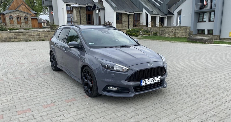 Ford Focus cena 56300 przebieg: 218000, rok produkcji 2015 z Szprotawa małe 497